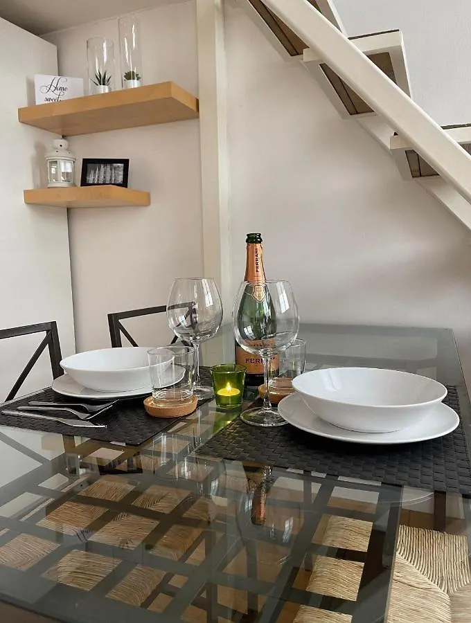 Lafilo Apartment 3 Milano 0*,