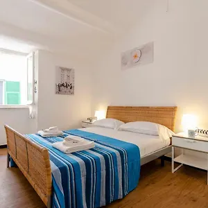 hintown-couzy-flat-baia-del-silenzio.hotelitalianriviera.com/