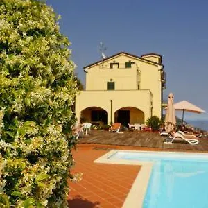 casa-vacanze-santi.hotelitalianriviera.com/